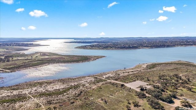 2748 Lakeshore, Canyon Lake, TX 78133