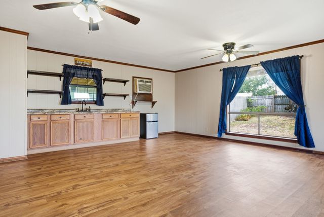 11206 Timber Creek Circle, Tyler, TX 75707