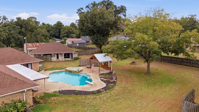 11206 Timber Creek Circle, Tyler, TX 75707