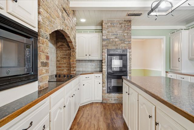 11206 Timber Creek Circle, Tyler, TX 75707