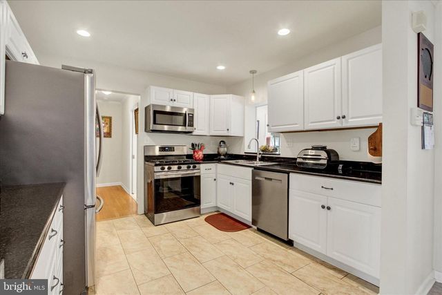 137 N STEPHEN PL, Hanover, PA 17331