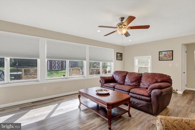 137 N STEPHEN PL, Hanover, PA 17331