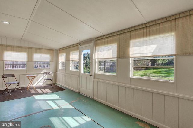 137 N STEPHEN PL, Hanover, PA 17331