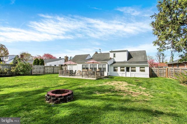 137 N STEPHEN PL, Hanover, PA 17331