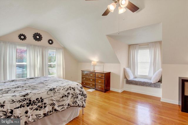137 N STEPHEN PL, Hanover, PA 17331