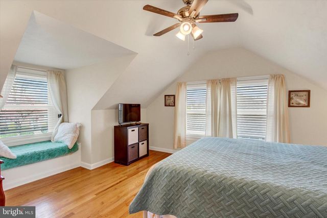 137 N STEPHEN PL, Hanover, PA 17331