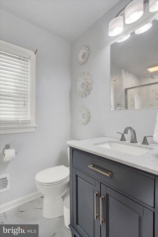 137 N STEPHEN PL, Hanover, PA 17331