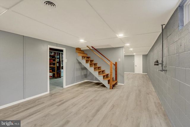 137 N STEPHEN PL, Hanover, PA 17331