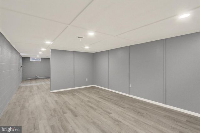 137 N STEPHEN PL, Hanover, PA 17331