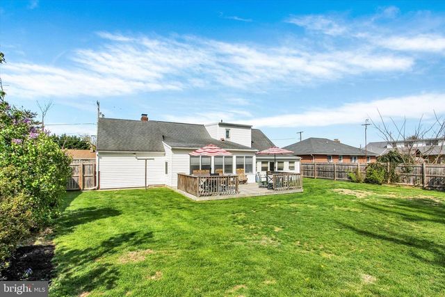 137 N STEPHEN PL, Hanover, PA 17331