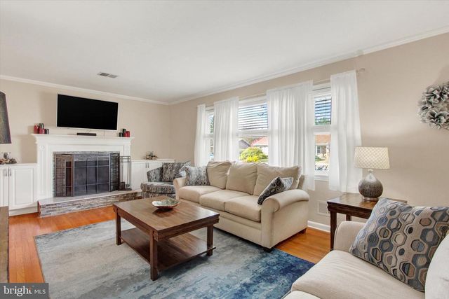 137 N STEPHEN PL, Hanover, PA 17331