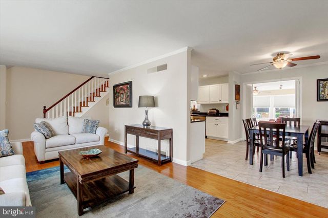 137 N STEPHEN PL, Hanover, PA 17331