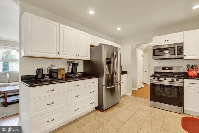 137 N STEPHEN PL, Hanover, PA 17331