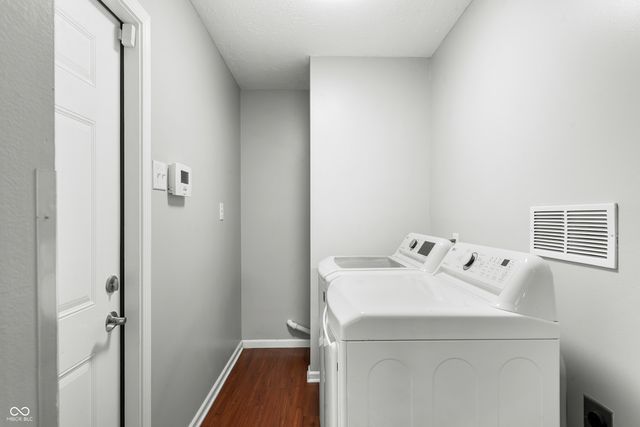 7335 Chapel Villas Lane B, Indianapolis, IN 46214