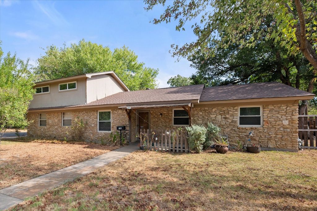 144 Jill Ann Drive, Burleson, TX 76028 — photo 3