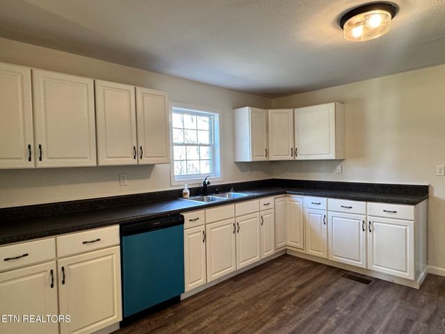 2506 Rugby Pike, Jamestown, TN 38556