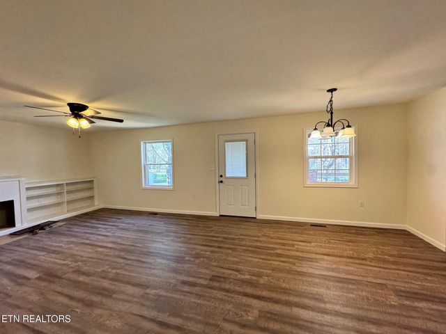 2506 Rugby Pike, Jamestown, TN 38556