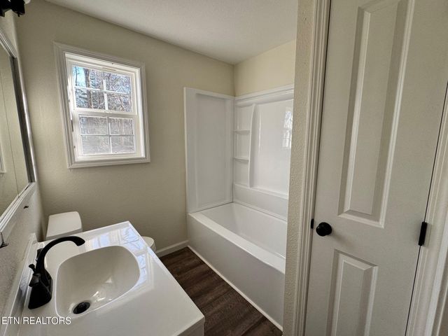 2506 Rugby Pike, Jamestown, TN 38556