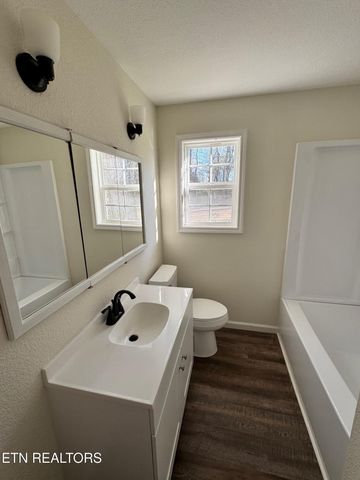 2506 Rugby Pike, Jamestown, TN 38556