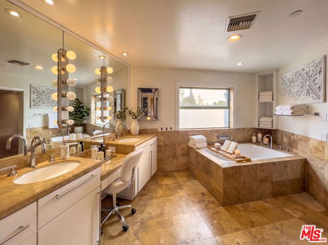 358 11th Street, Santa Monica, CA 90402