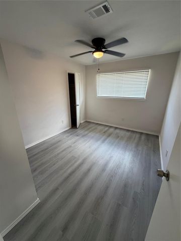 6618 Mccullum Road, Houston, TX 77489