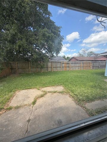 6618 Mccullum Road, Houston, TX 77489
