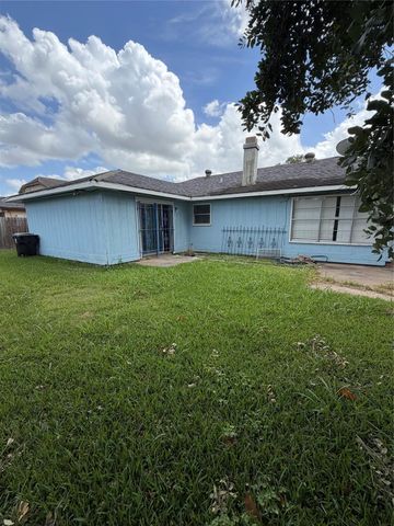 6618 Mccullum Road, Houston, TX 77489