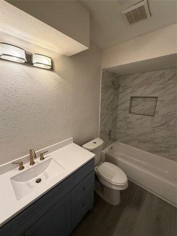 6618 Mccullum Road, Houston, TX 77489