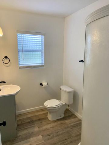 708 S Broadway, Lantana, FL 33462