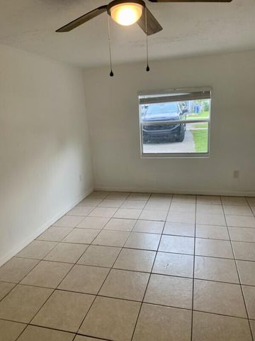708 S Broadway, Lantana, FL 33462
