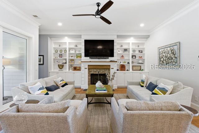 221 Flatwater Dr, Bluffton, SC 29910