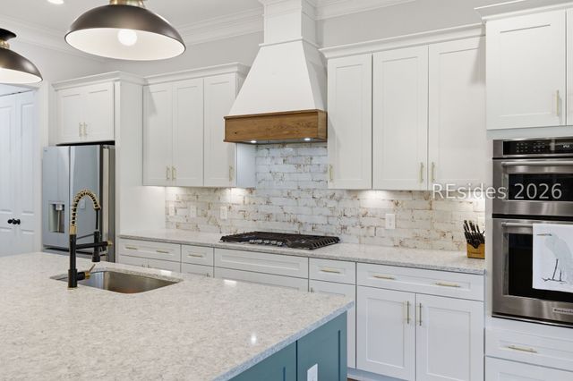 221 Flatwater Dr, Bluffton, SC 29910