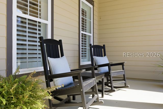 221 Flatwater Dr, Bluffton, SC 29910