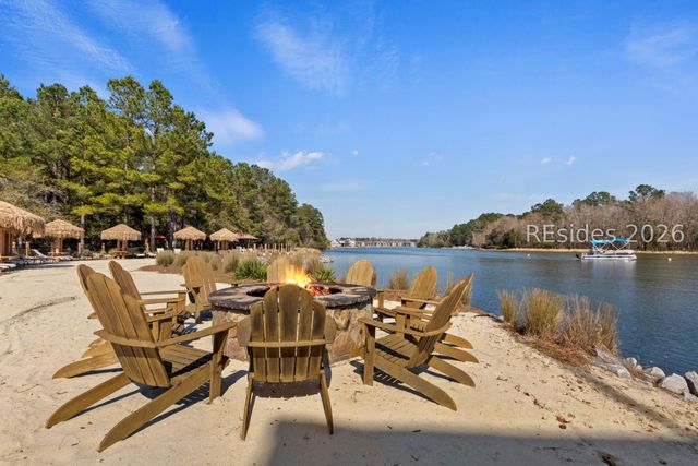 221 Flatwater Dr, Bluffton, SC 29910