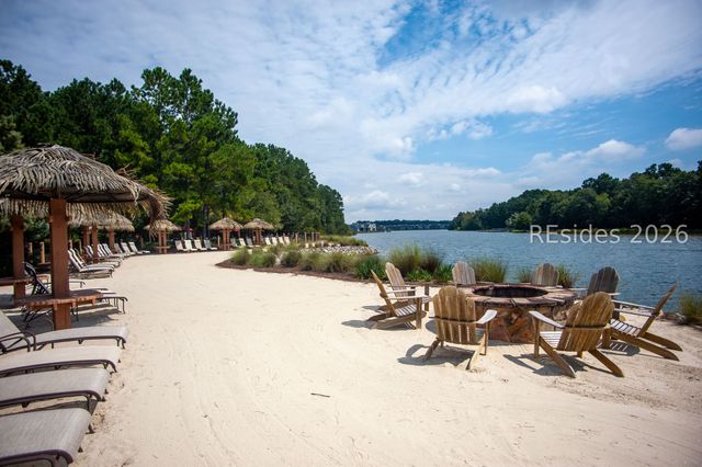 221 Flatwater Dr, Bluffton, SC 29910
