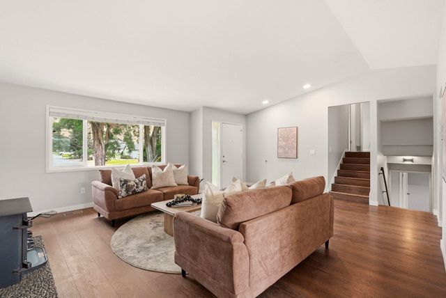 414 S Henry Rd, Greenacres, WA 99016