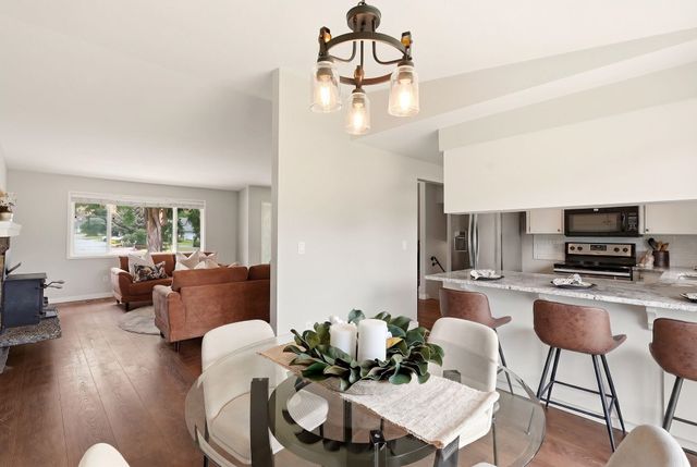 414 S Henry Rd, Greenacres, WA 99016