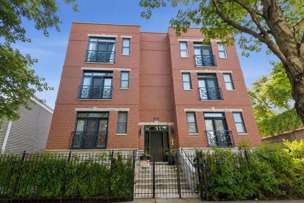 1801 N Kedzie Avenue 1-S, Chicago, IL 60647