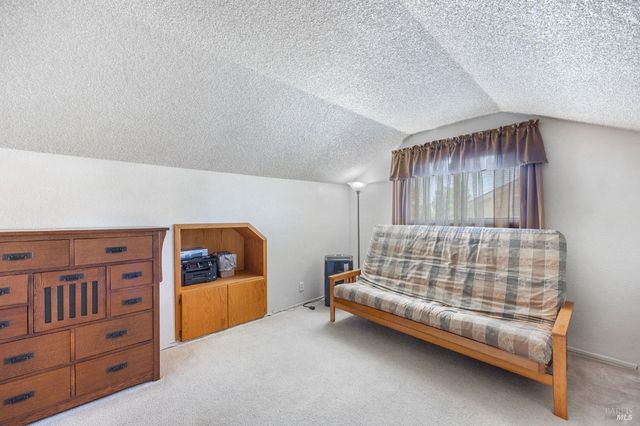 587 Greenwood Dr, Vacaville, CA 95687