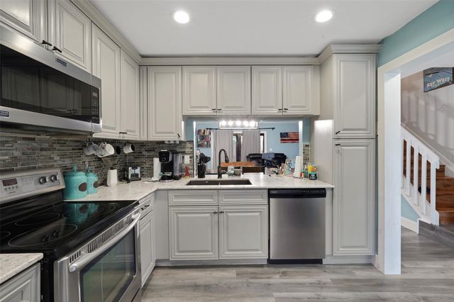 1030 NW 107th Ave 1030, Pembroke Pines, FL 33026