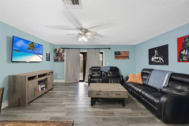 1030 NW 107th Ave 1030, Pembroke Pines, FL 33026