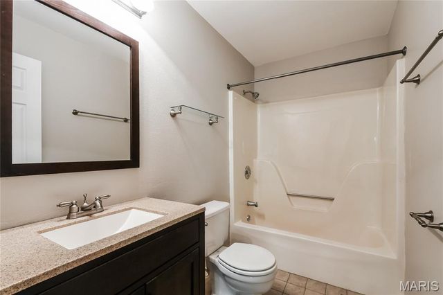 869 Country Glen Drive, Imperial, MO 63052