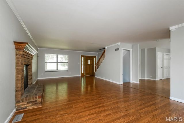 869 Country Glen Drive, Imperial, MO 63052