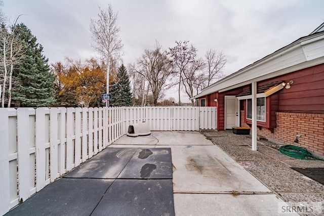 630 Harbor Drive, Blackfoot, ID 83221