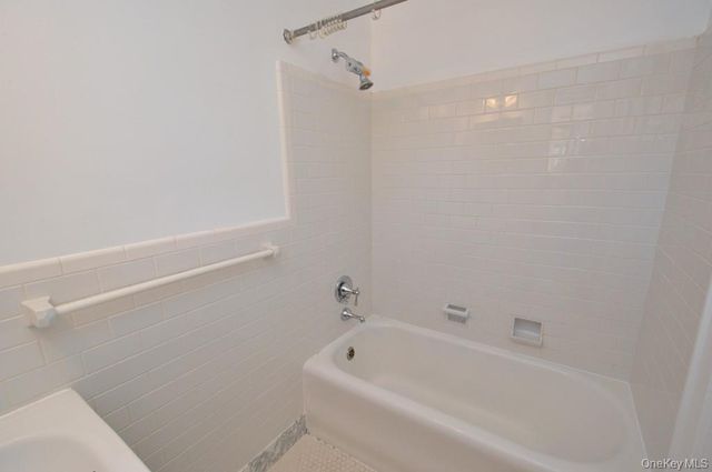 155 Garth Road 3D, Scarsdale, NY 10583