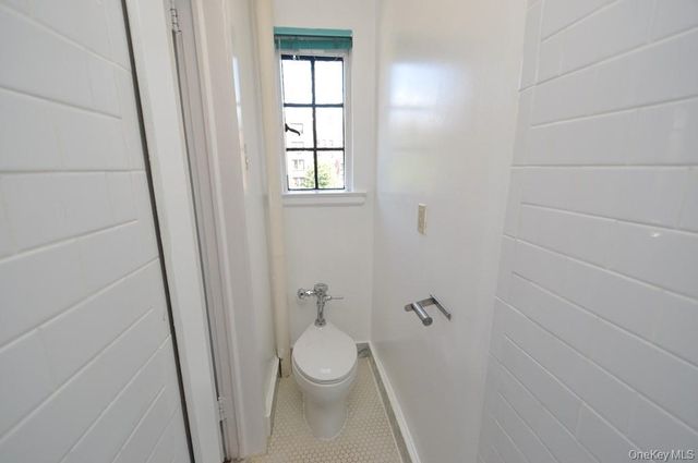 155 Garth Road 3D, Scarsdale, NY 10583