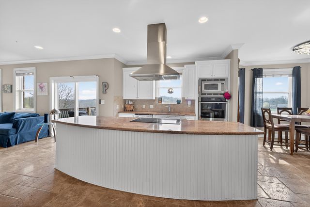 202 Palisades Pointe Drive, Lancaster, KY 40444