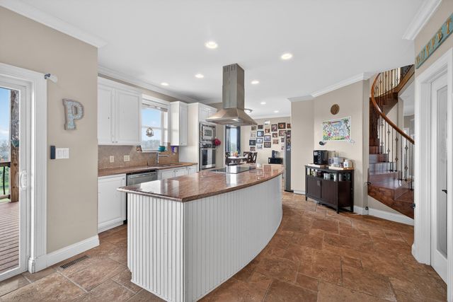 202 Palisades Pointe Drive, Lancaster, KY 40444