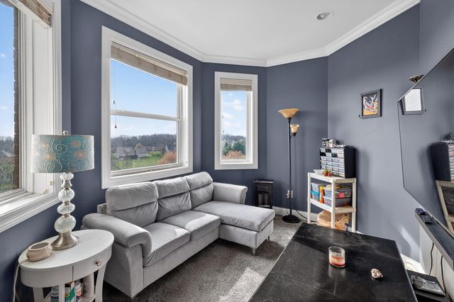 202 Palisades Pointe Drive, Lancaster, KY 40444