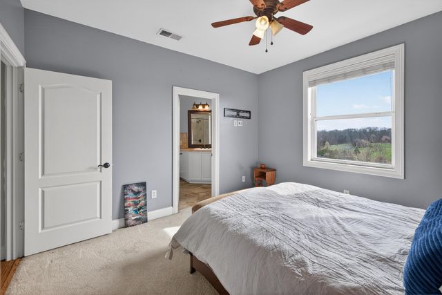 202 Palisades Pointe Drive, Lancaster, KY 40444